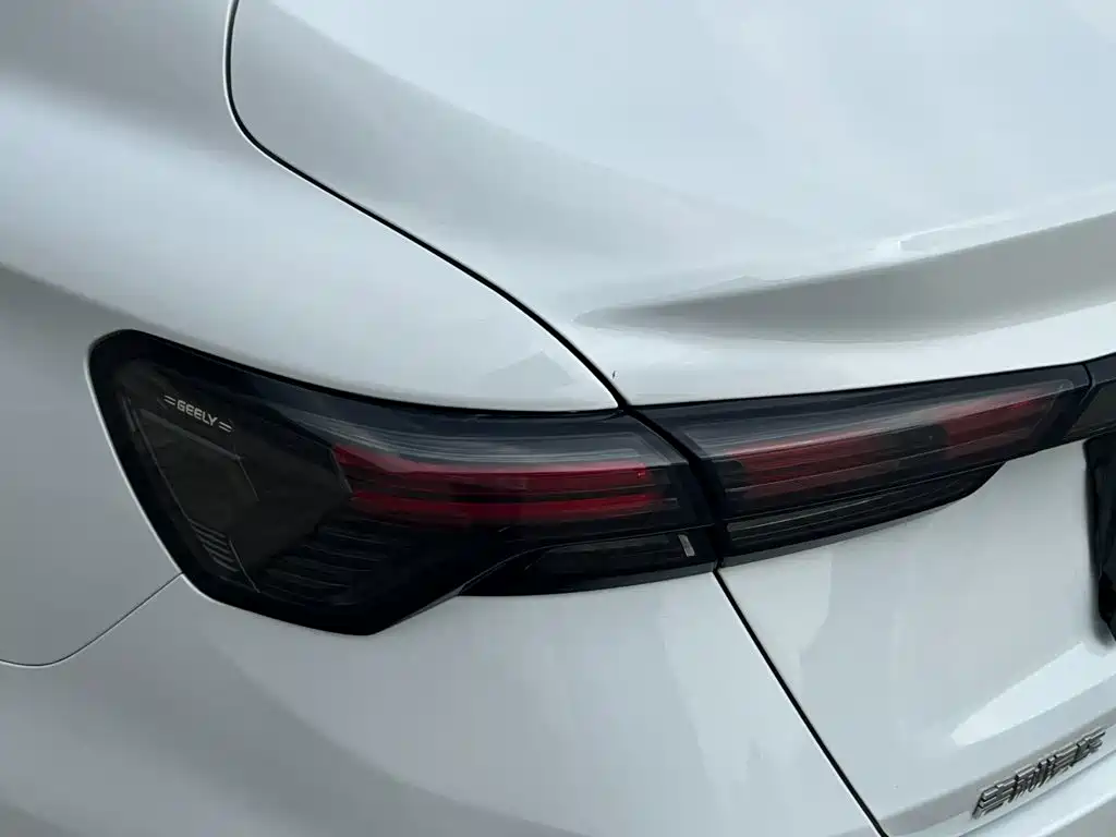 Geely Binrui — миниатюра 11