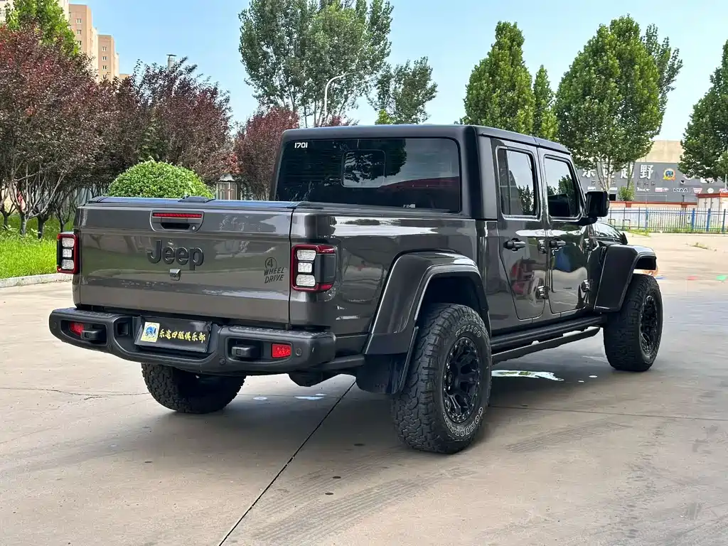 Jeep Gladiator — миниатюра 7