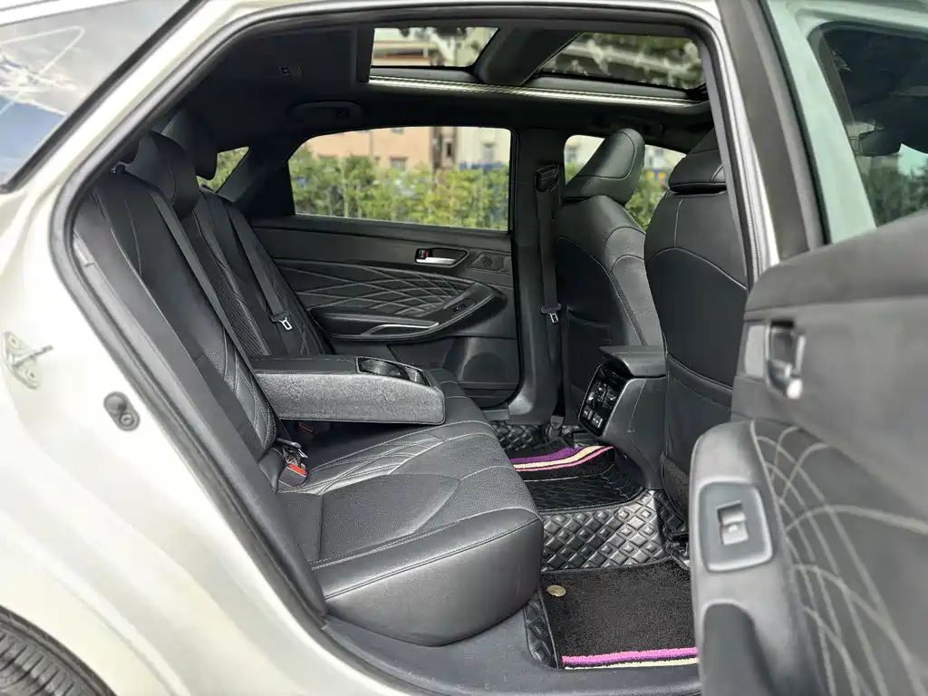 Toyota Avalon — миниатюра 10
