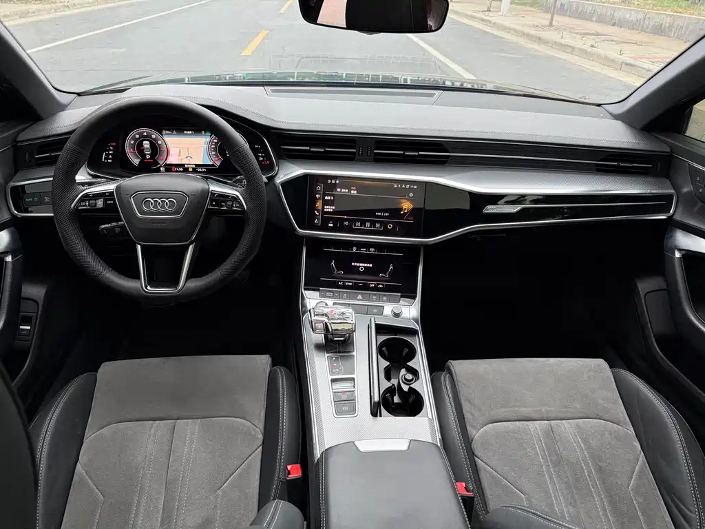 Audi A6L 2021 40 TFSI Luxury