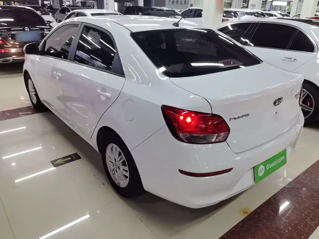 Kia Huanchi — миниатюра 5