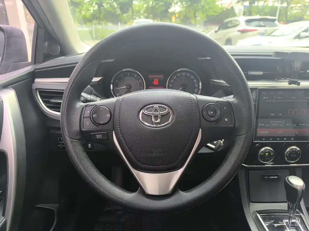 Toyota Corolla — миниатюра 7