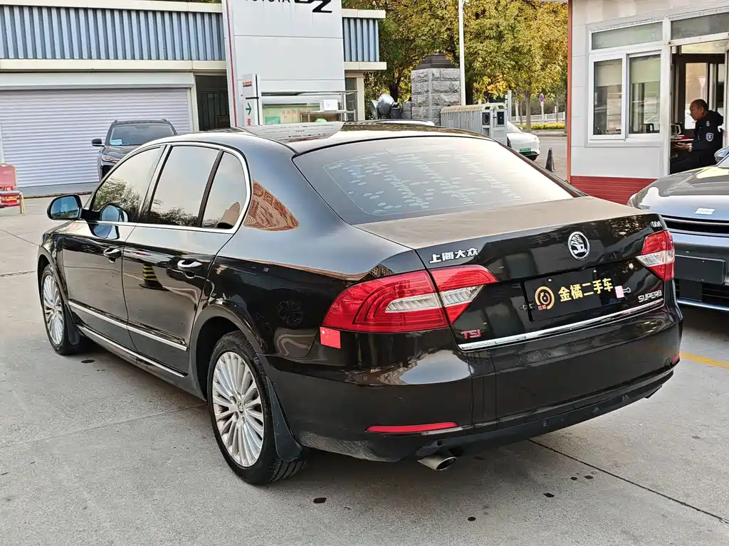 Skoda Superb — миниатюра 2