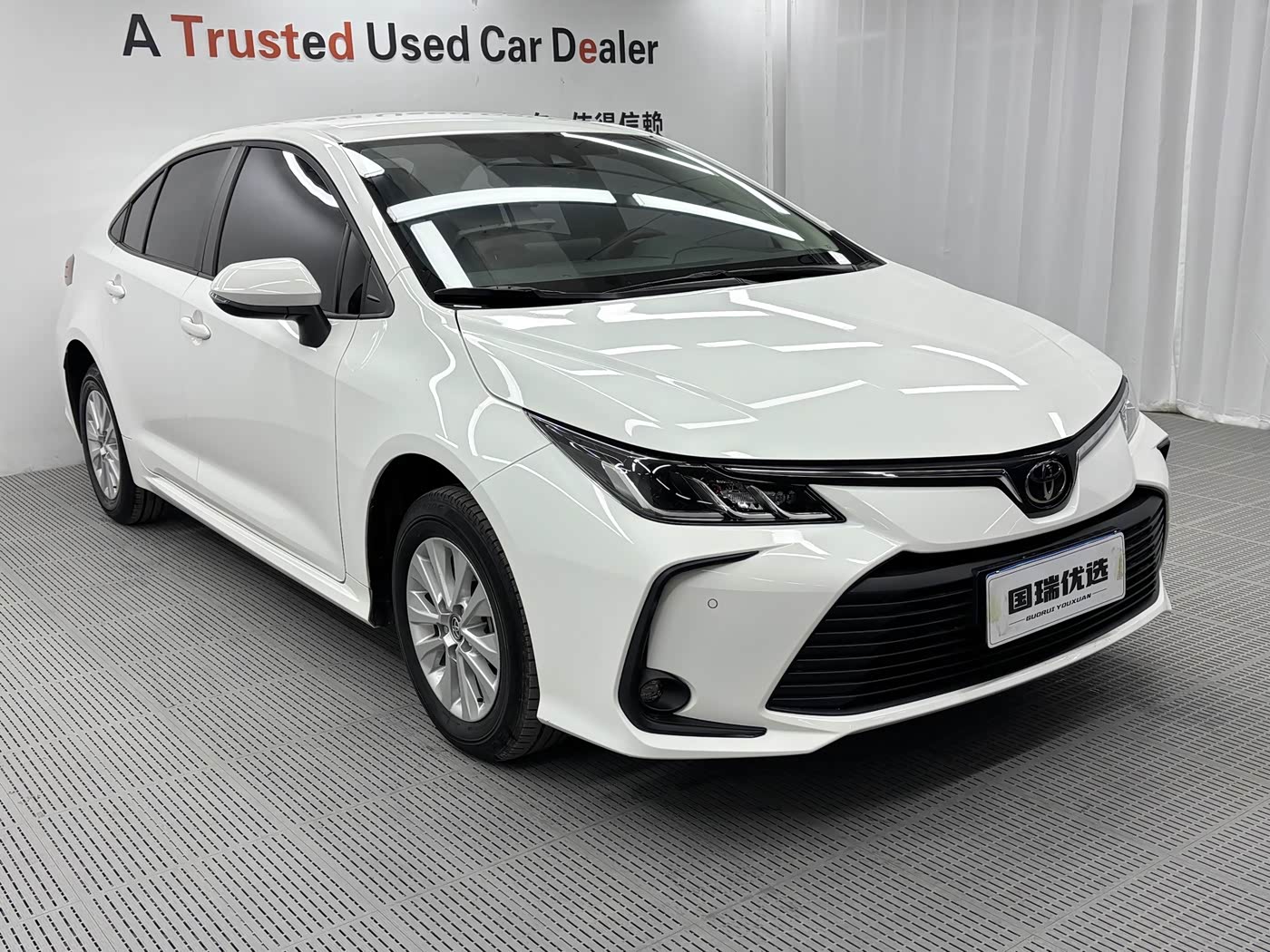 Toyota Corolla 1.2 л 2022 г. Белый, пробег 20000 км