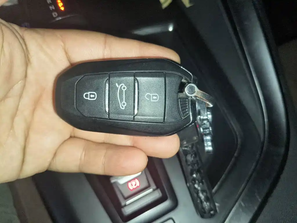 Peugeot 5008 — миниатюра 12