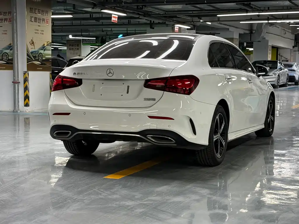 MERCEDES-BENZ A CLASS