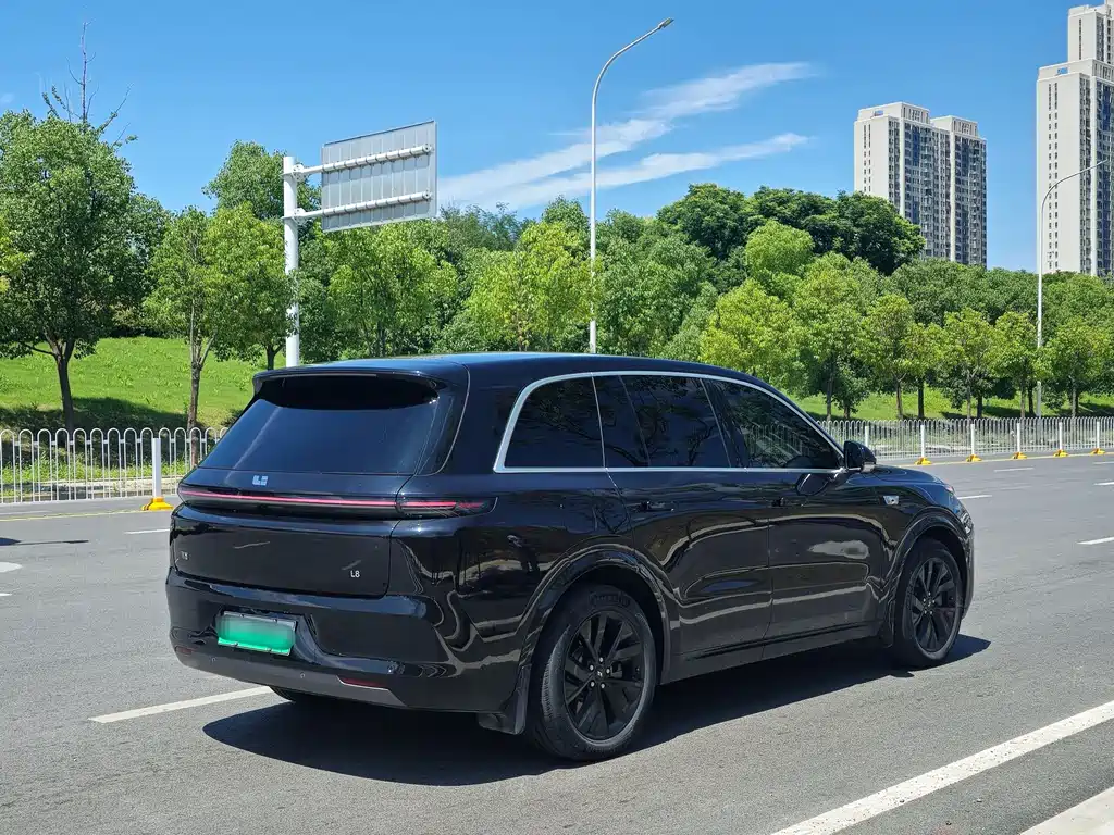 Li Auto L8 2023 Pro