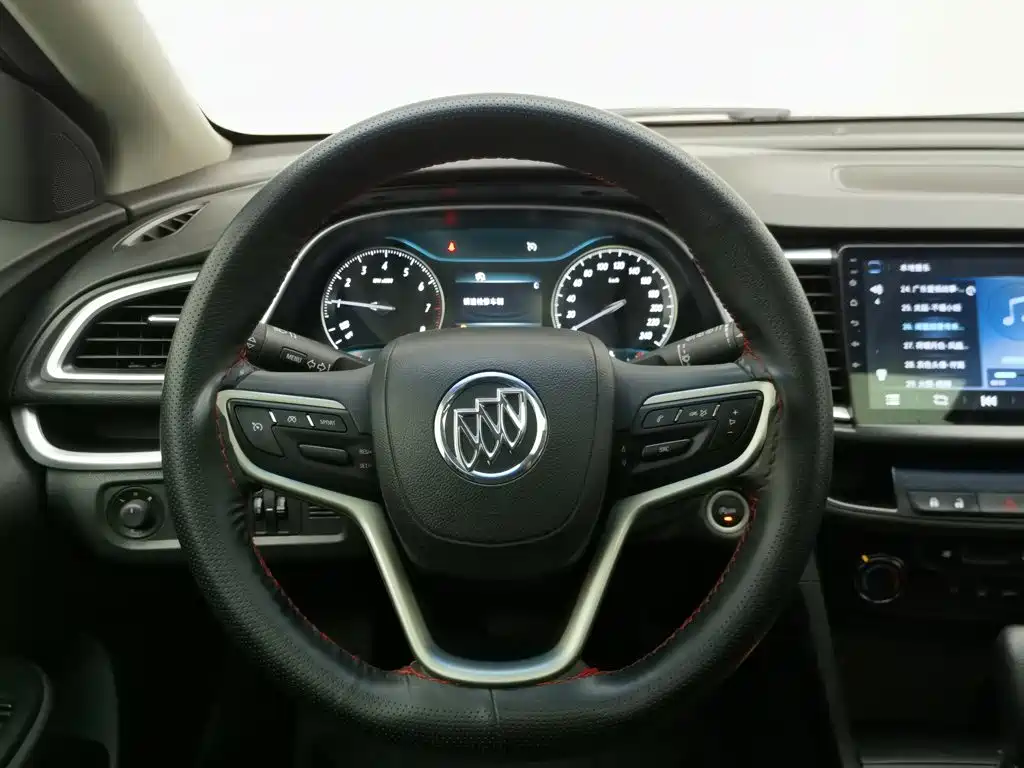 Buick Excelle — миниатюра 11