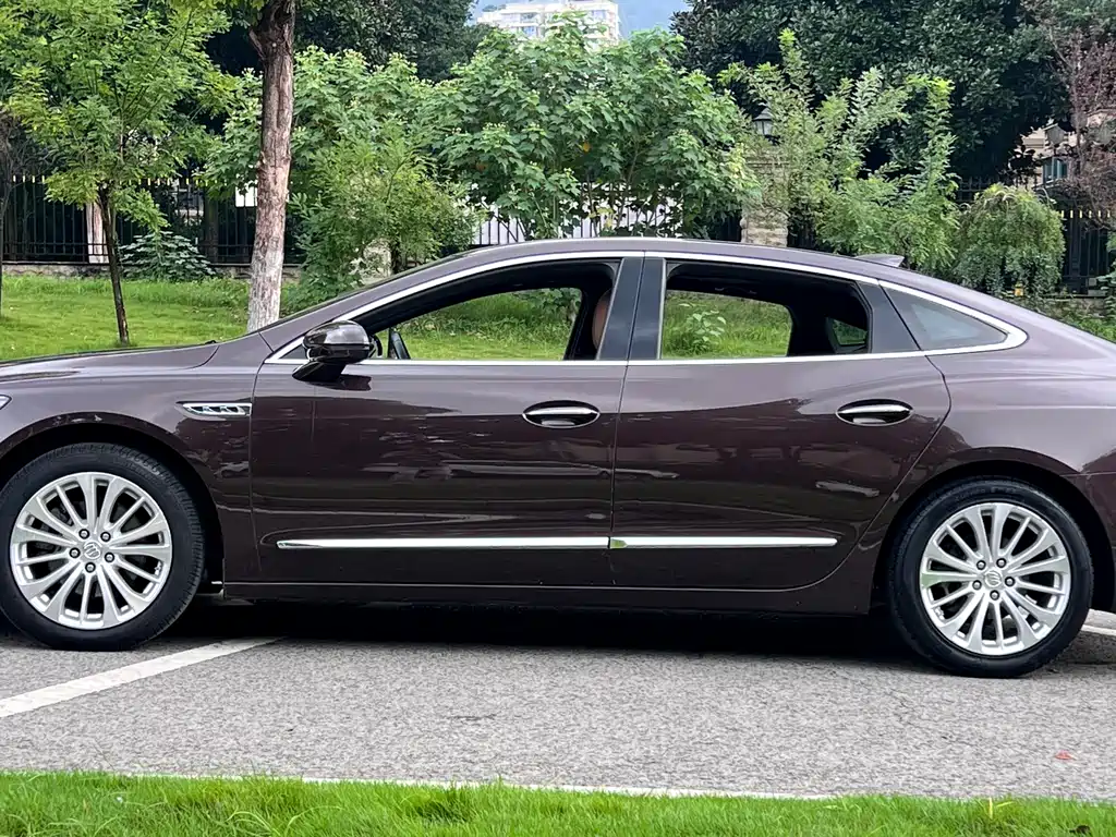 Buick LaCrosse — миниатюра 33