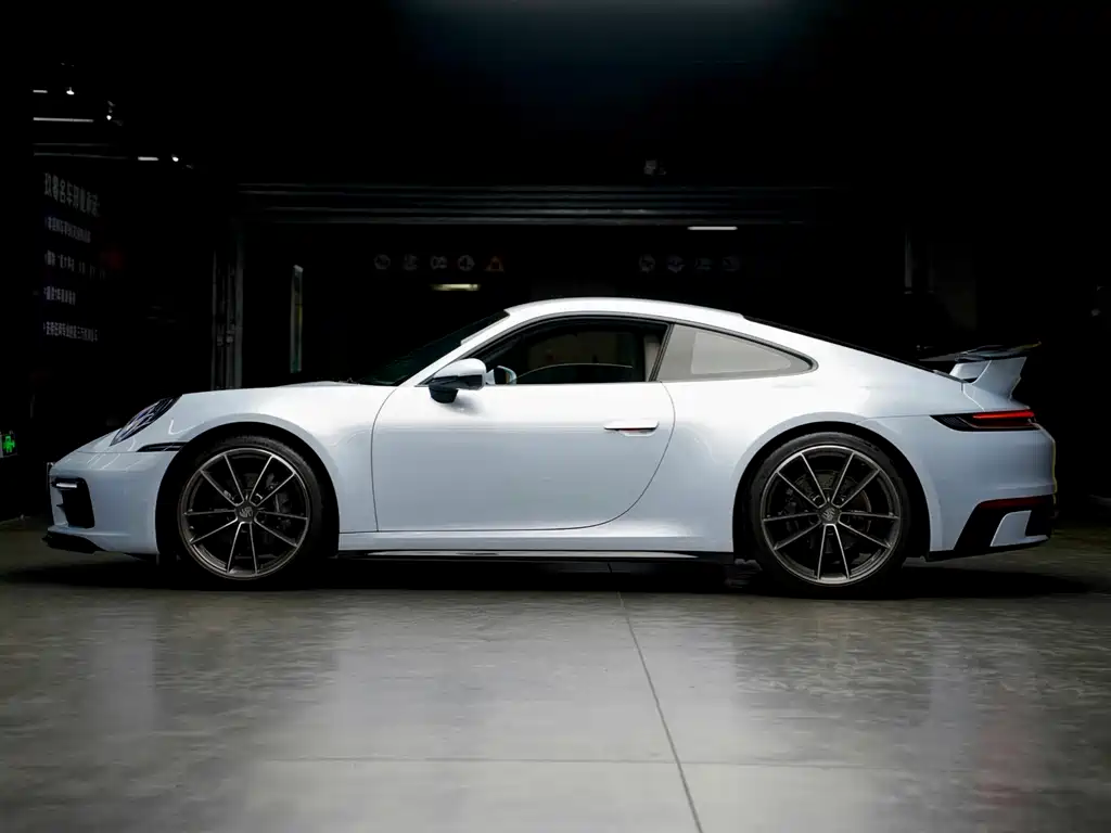Porsche 911 2022 Carrera 3.0T