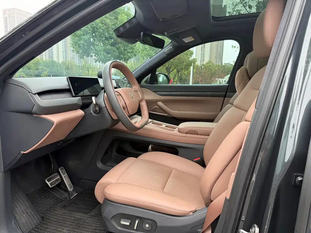 NIO ES8 — миниатюра 9