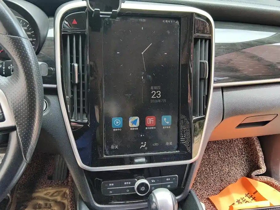 BYD MAX — миниатюра 13