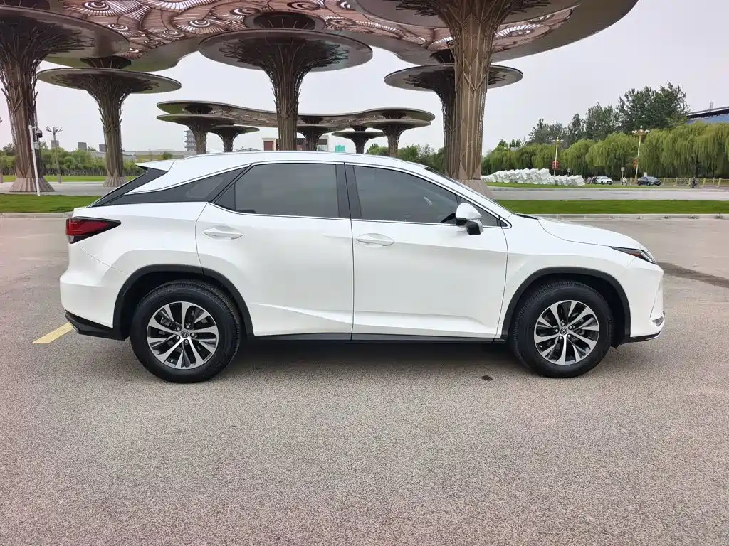 Lexus RX — миниатюра 8