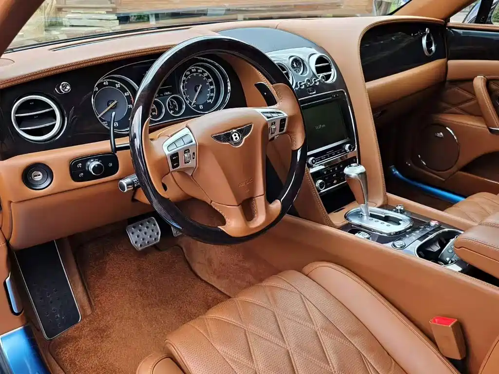 Bentley Flying Spur — миниатюра 5