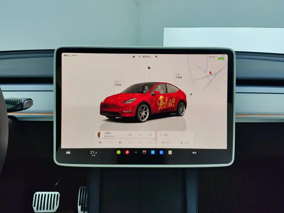 Tesla Model Y — миниатюра 13