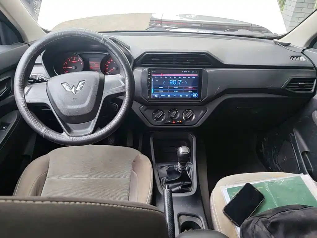 Wuling Hongguang — миниатюра 14