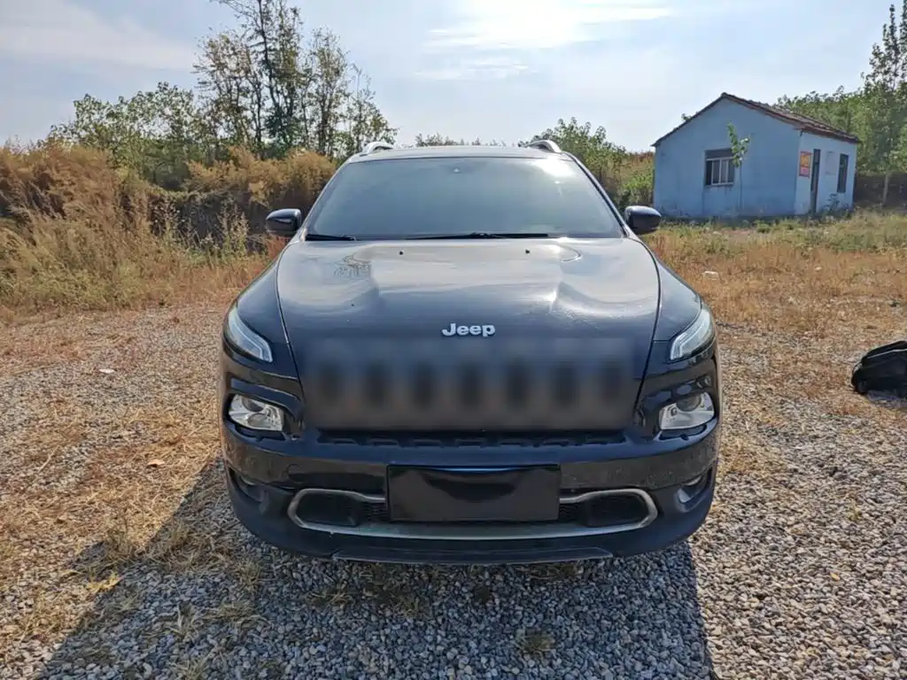 Jeep Cherokee — миниатюра 3