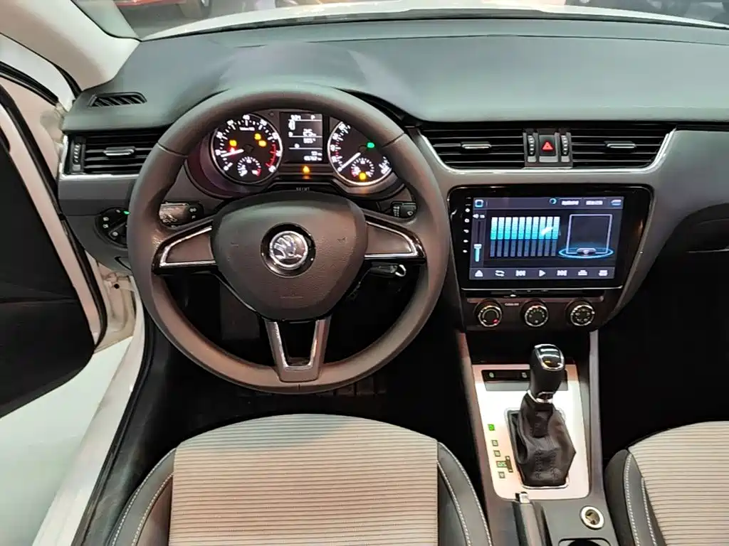 Skoda Octavia — миниатюра 11