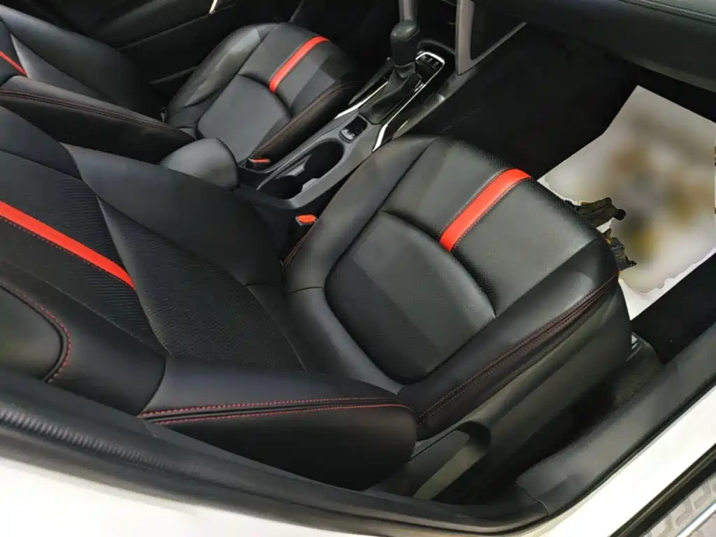 Toyota Corolla Cross — миниатюра 25