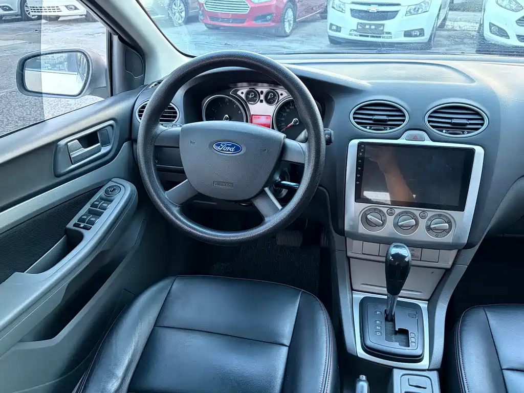 Ford Focus — миниатюра 8