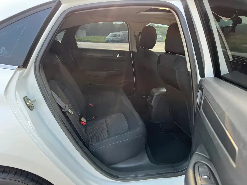 Citroen C4 — миниатюра 8