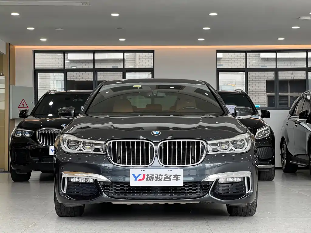 BMW 7 Series — миниатюра 2