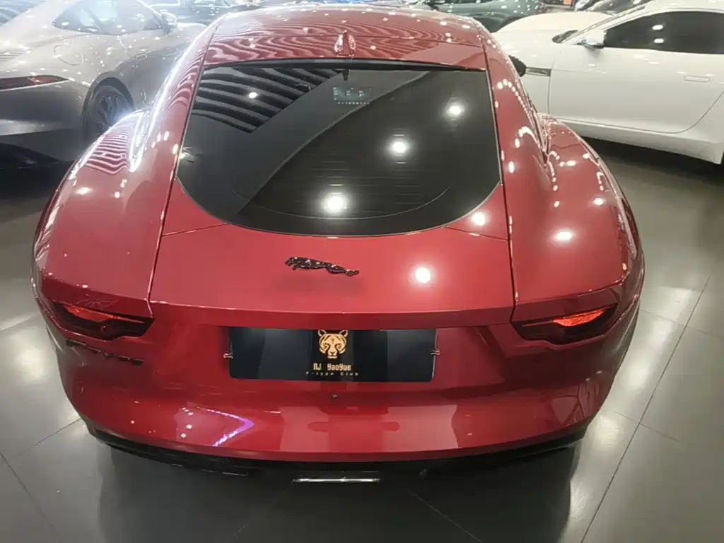 Jaguar F-Type 2023 P300 R-DYNAMIC BLACK