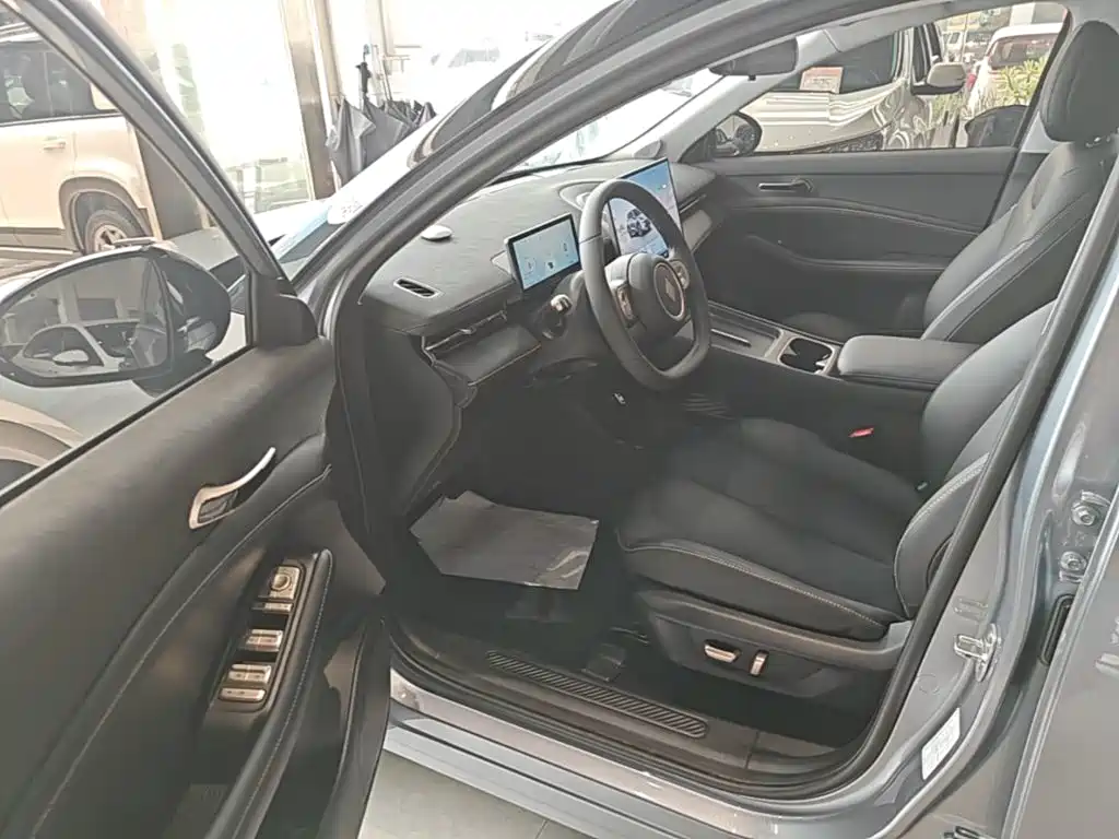 Baojun Yunhai — миниатюра 16