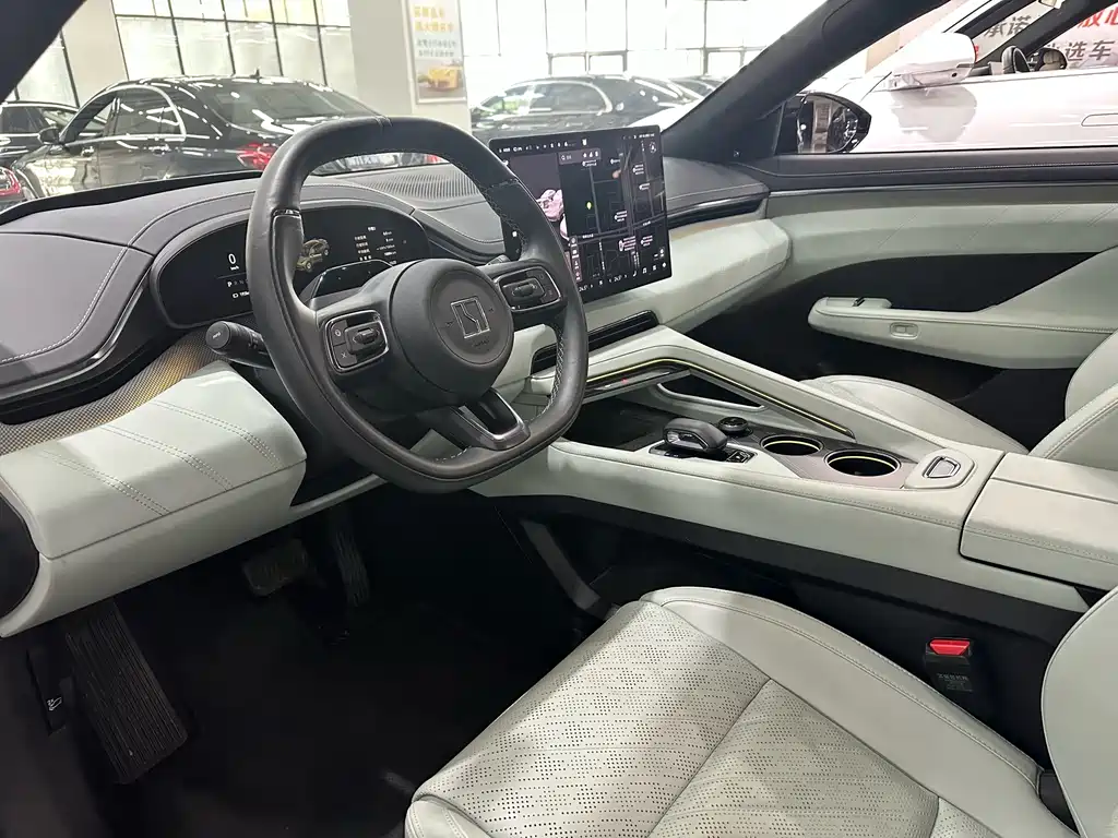 ZEEKR EXTREME KRYPTON 001