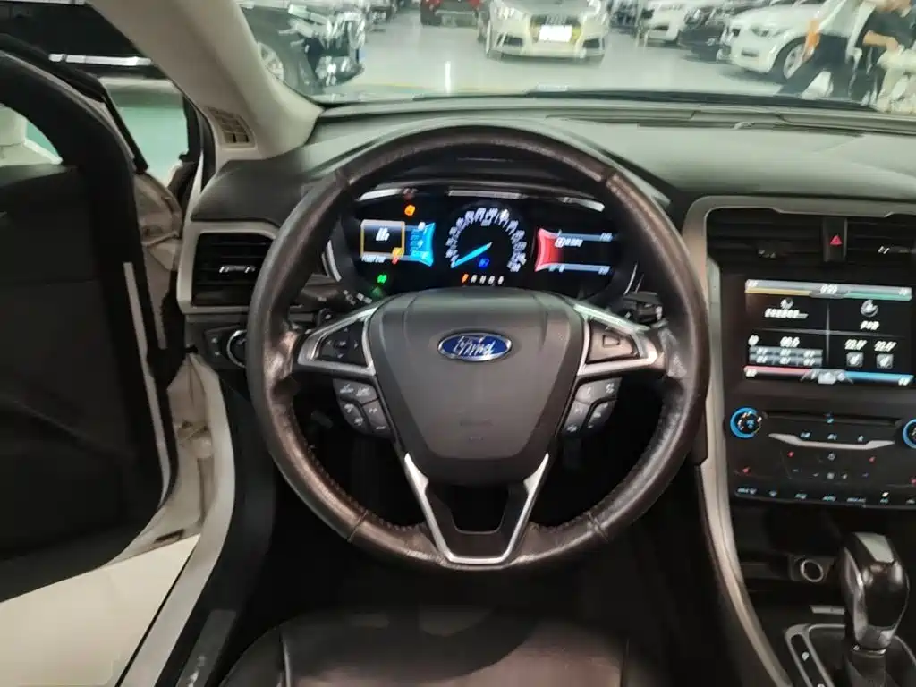 Ford Mondeo — миниатюра 11