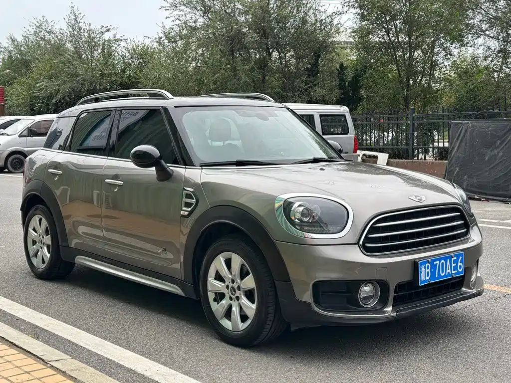 MINI COUNTRYMAN