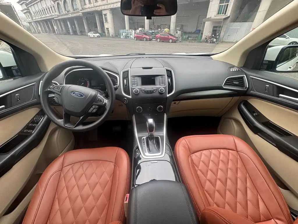 Ford Edge — миниатюра 6