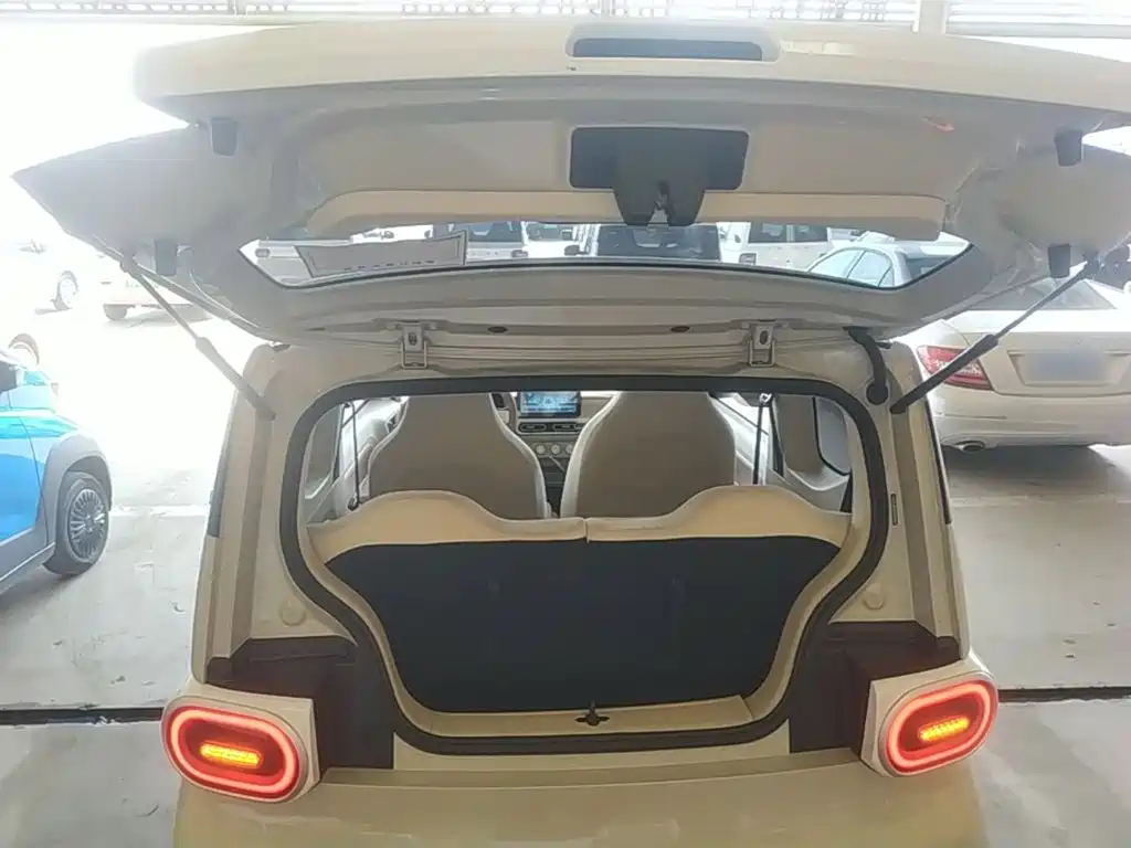 Wuling MINIEV — миниатюра 19