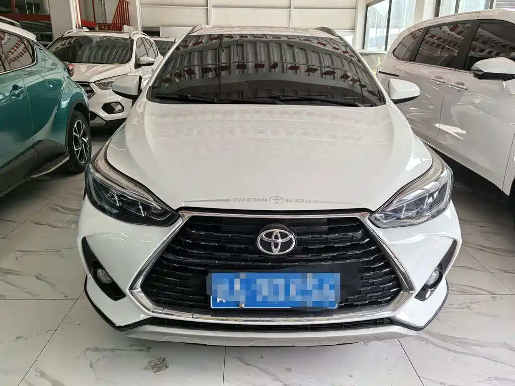 Toyota Yaris L — миниатюра 2