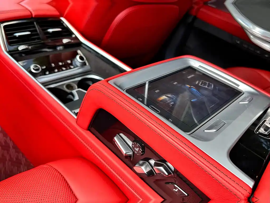 BMW 7 Series — миниатюра 11