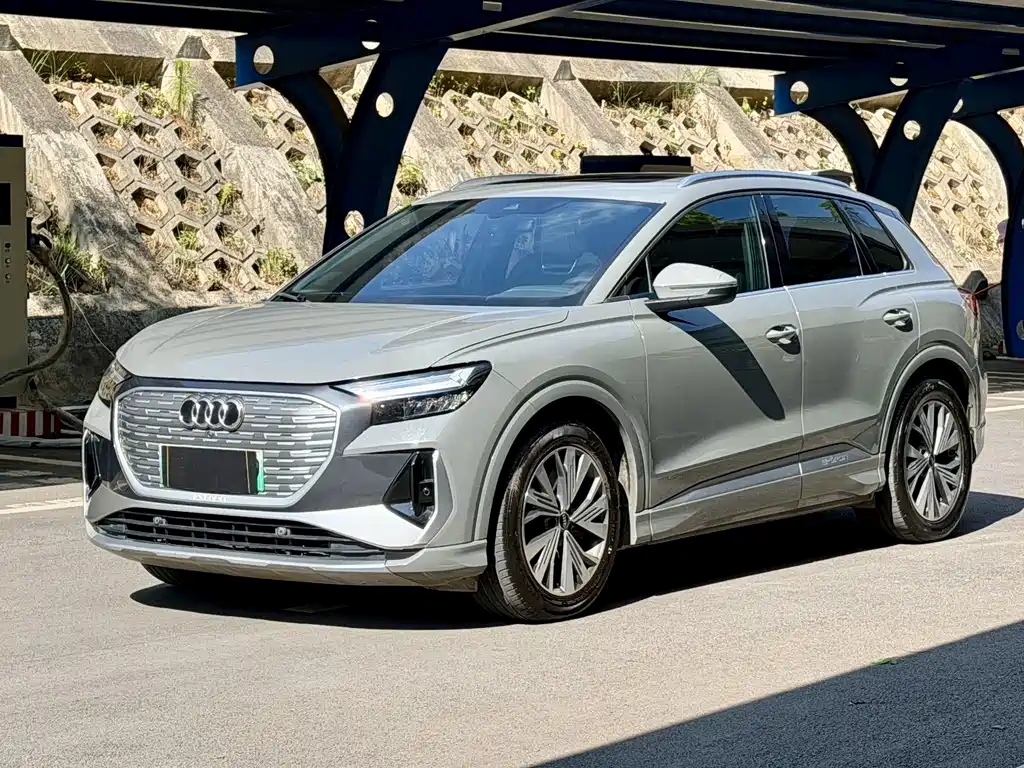 Audi Q4 e-tron 2024