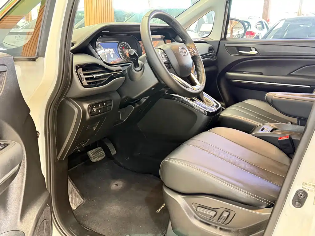 GAC Motor Trumpchi M6 — миниатюра 4