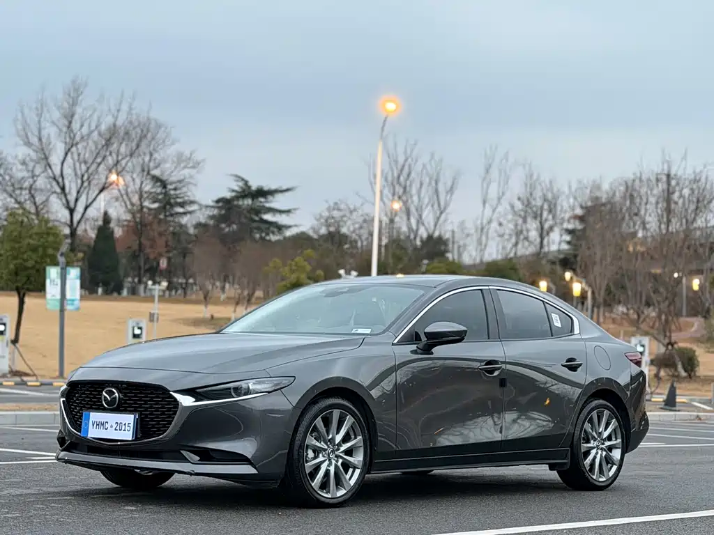 Mazda 3 Axela 2024