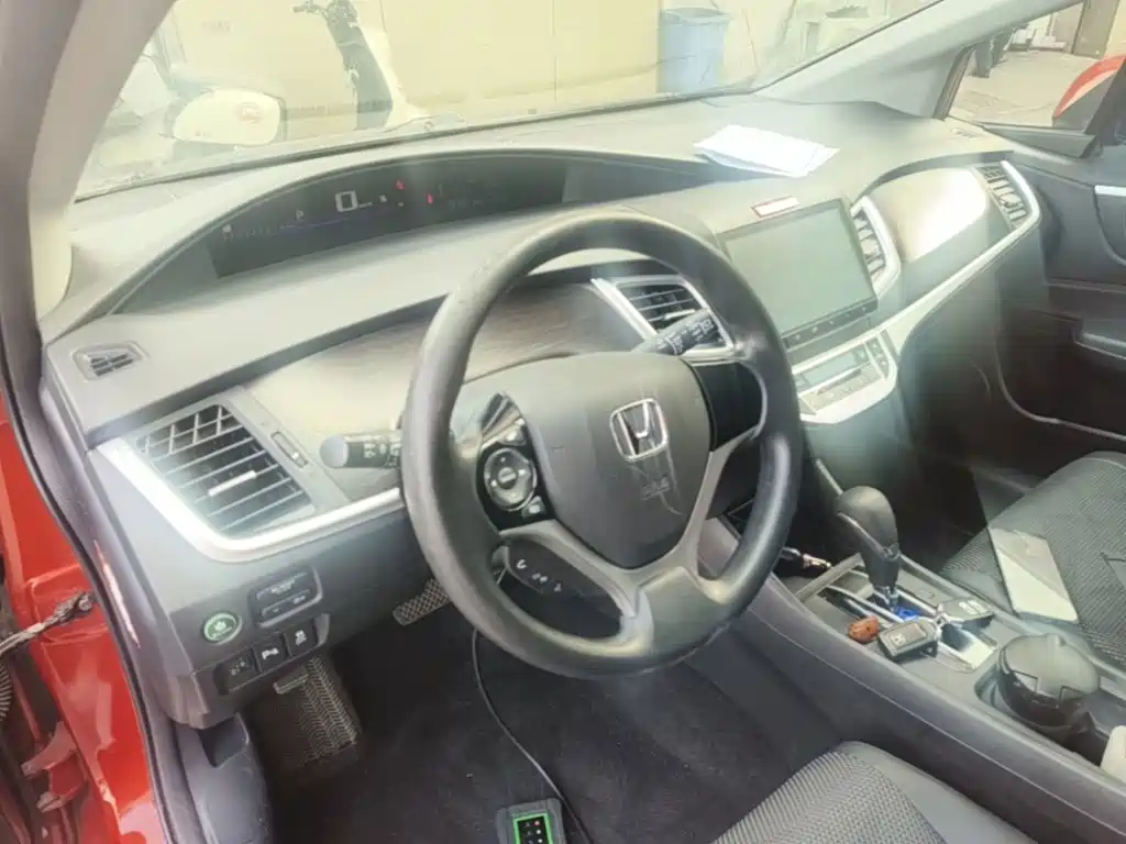 Honda Jade — миниатюра 10