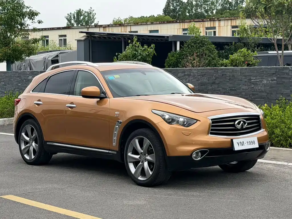 Infiniti QX70 — миниатюра 3