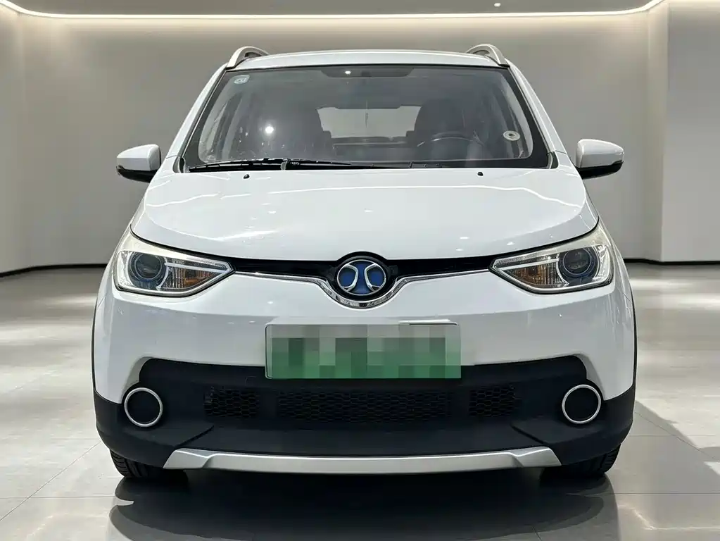 BAIC New Energy EC — миниатюра 2