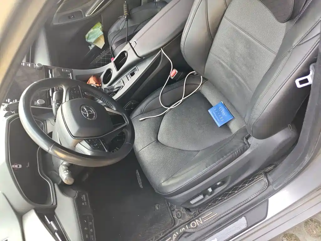 Toyota Avalon — миниатюра 8