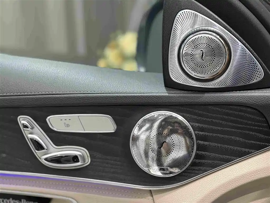 Mercedes-Benz C-Class — миниатюра 10