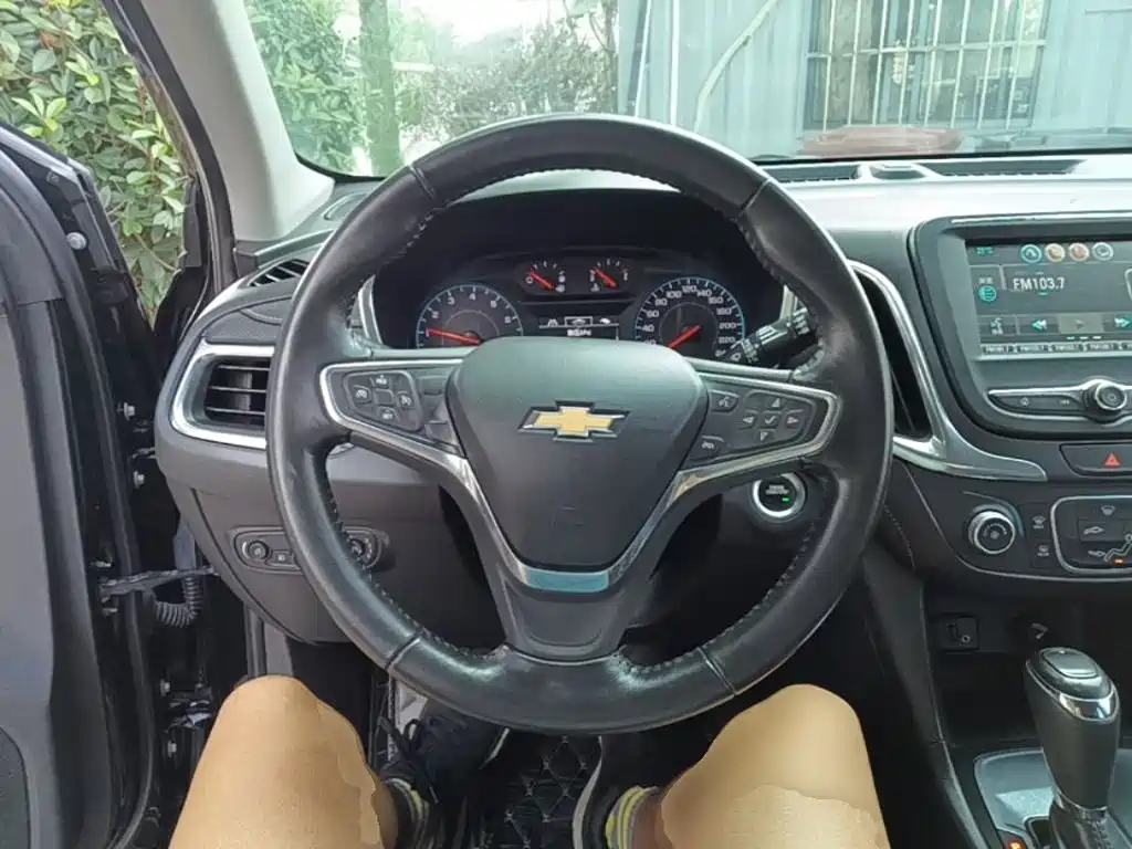 Chevrolet Equinox — миниатюра 11