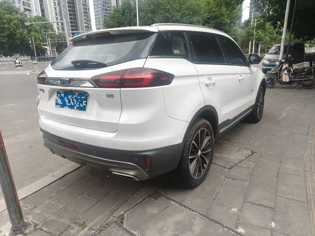 Geely Boyue — миниатюра 5