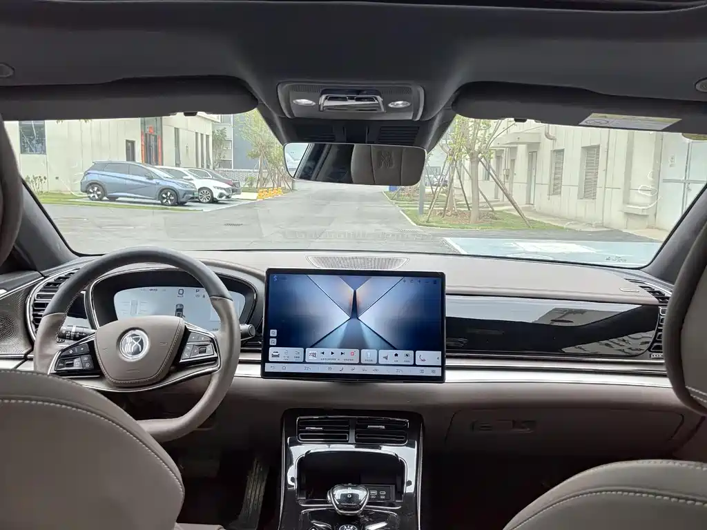 BYD Han 2025 DM-i 125KM Smart Drive