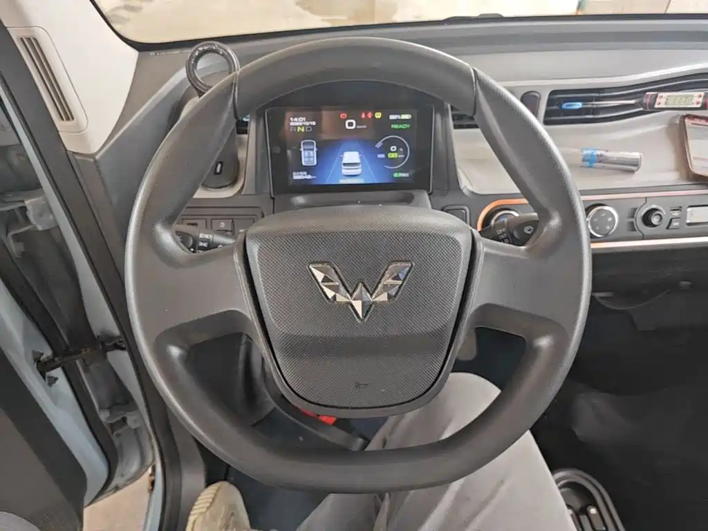 Wuling MINIEV — миниатюра 11