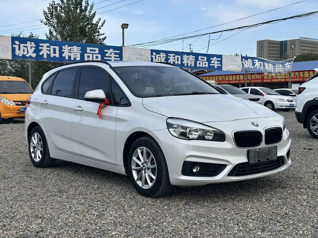 BMW 2 Series Active Tourer — миниатюра 3