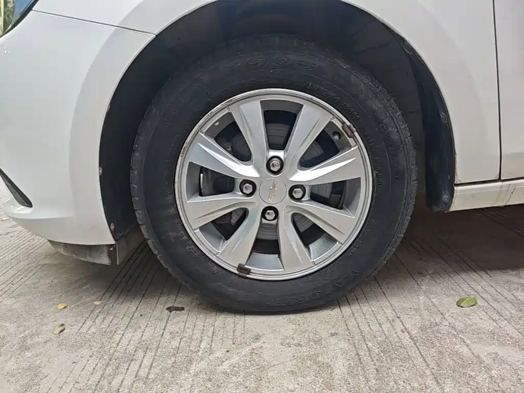 Chevrolet Sail — миниатюра 23