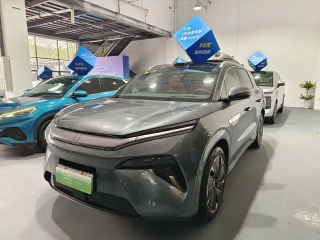 BYD Tang L